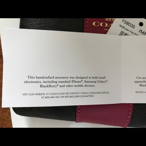 NWT Coach wristlet - Picture 5 of 8